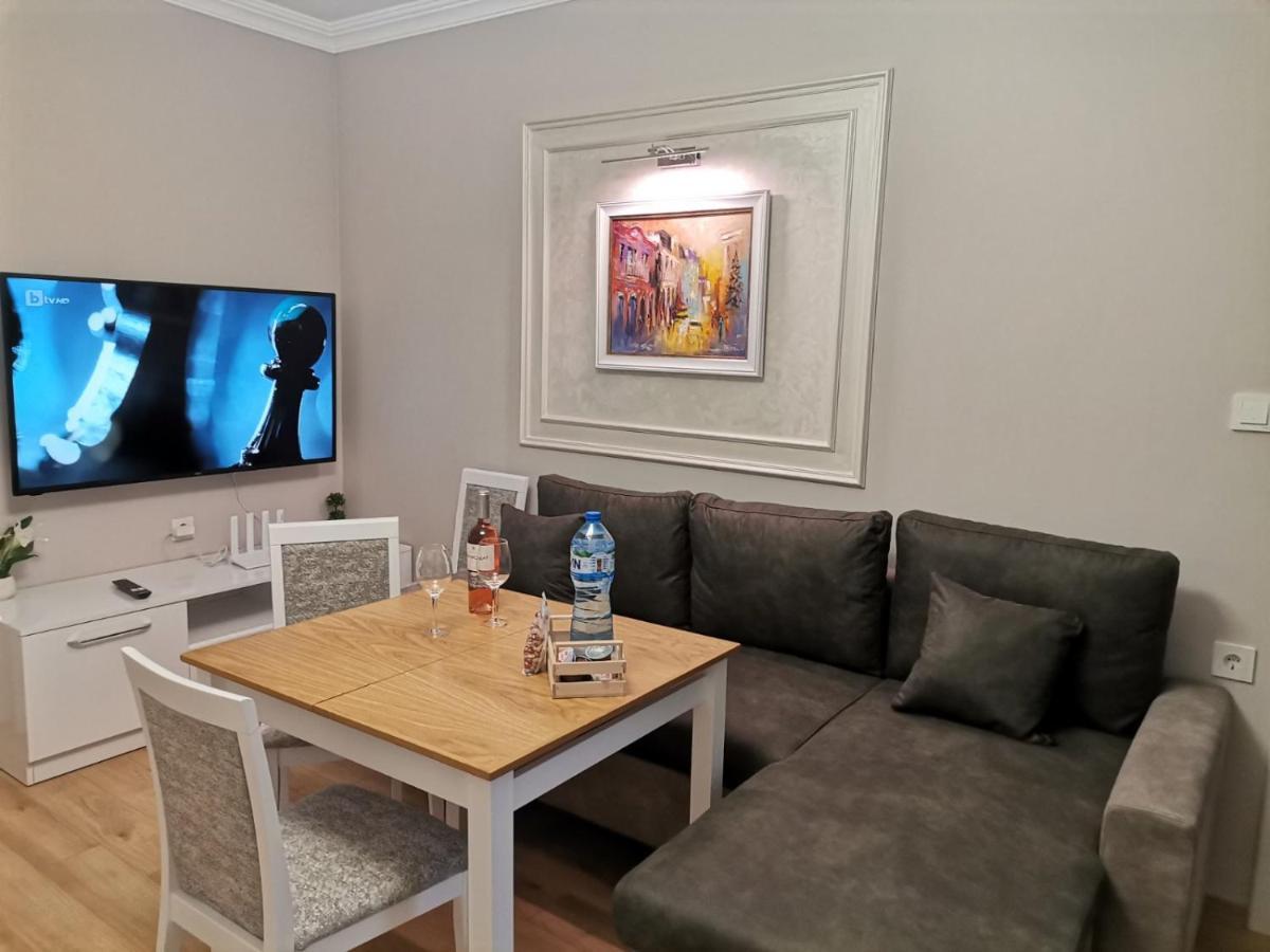 Family Boutique Residence-Free Parking Veliko Tărnovo Exteriör bild