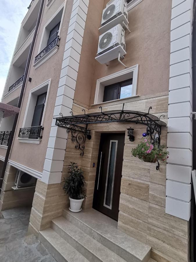 Family Boutique Residence-Free Parking Veliko Tărnovo Exteriör bild