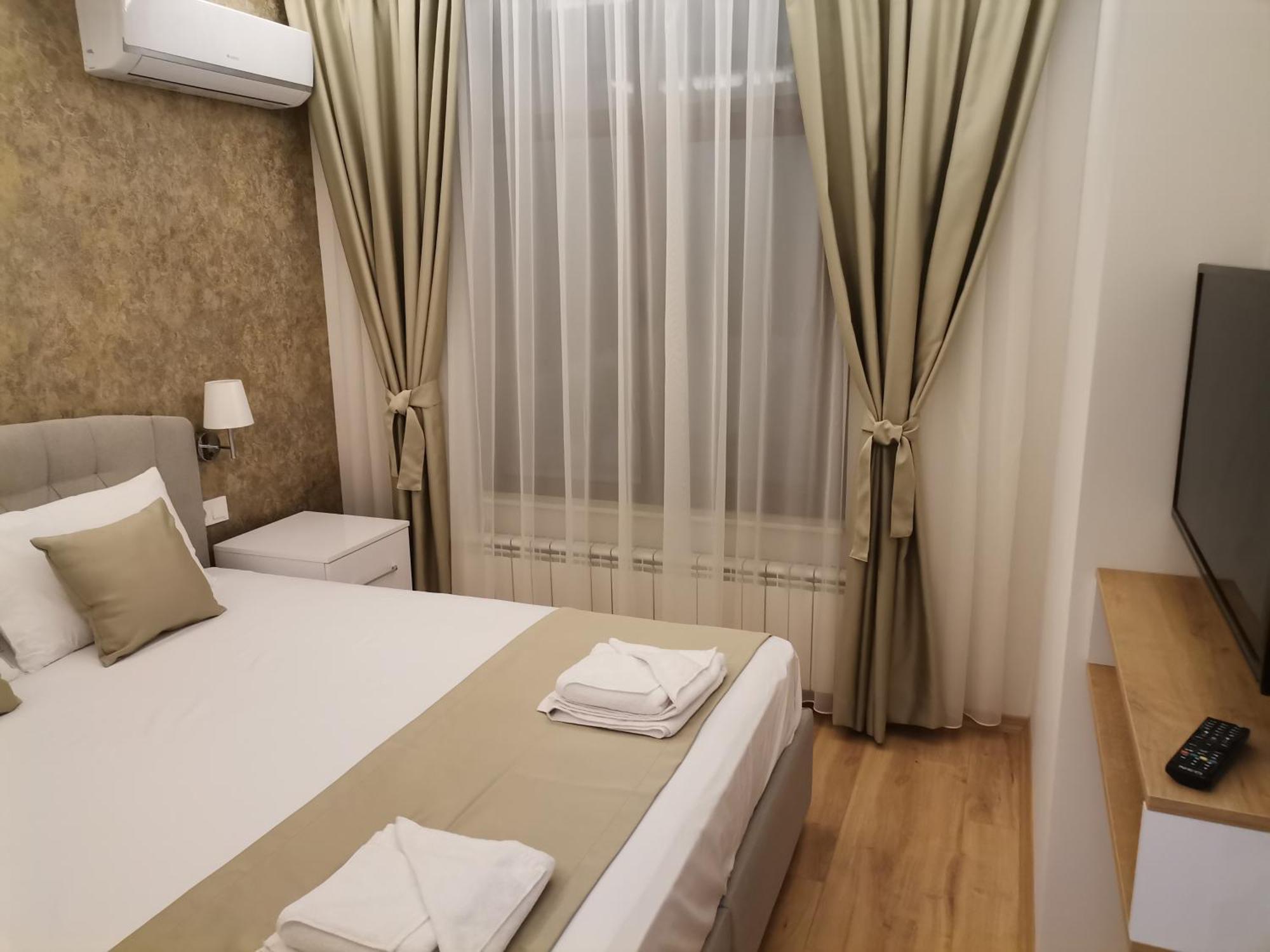 Family Boutique Residence-Free Parking Veliko Tărnovo Exteriör bild