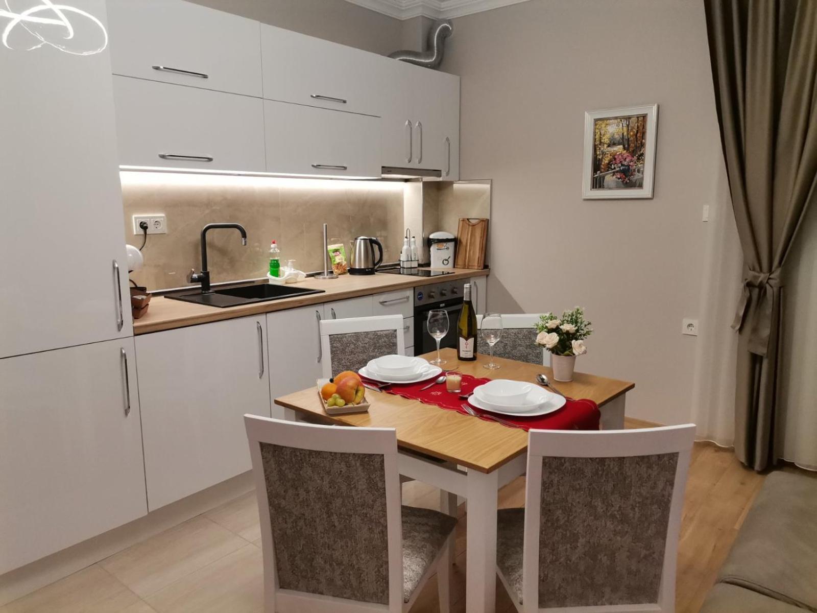 Family Boutique Residence-Free Parking Veliko Tărnovo Exteriör bild