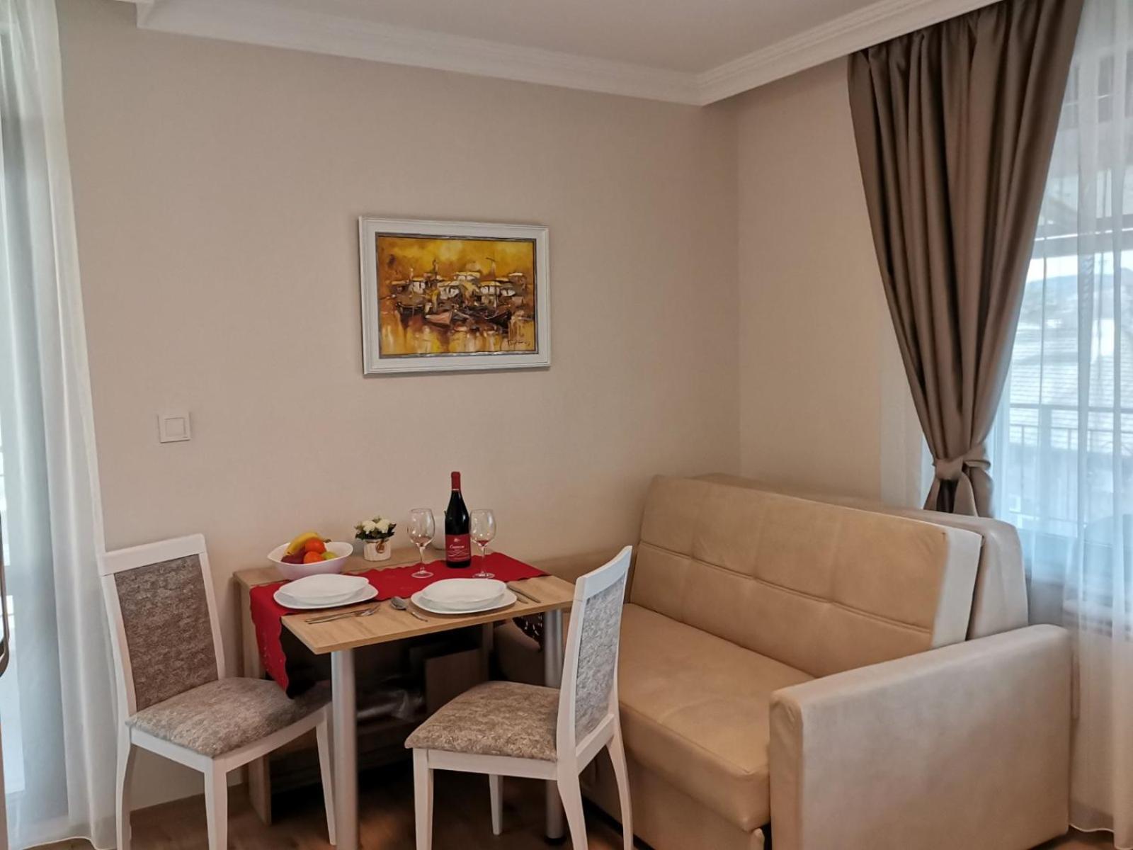 Family Boutique Residence-Free Parking Veliko Tărnovo Exteriör bild