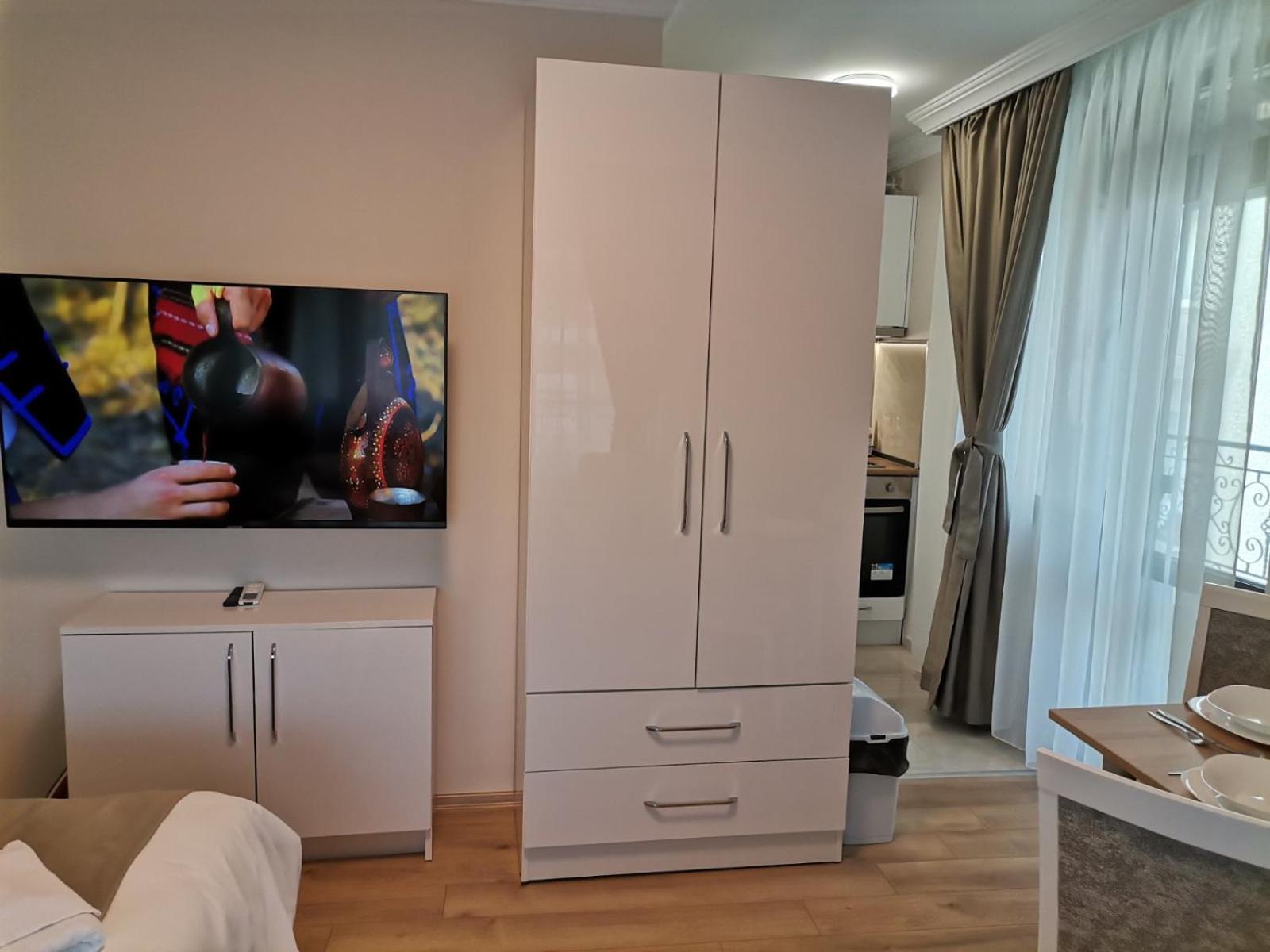 Family Boutique Residence-Free Parking Veliko Tărnovo Exteriör bild